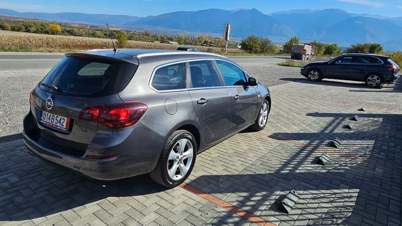 Opel Astra 2.0CDTI---165KC, снимка 8 - Автомобили и джипове - 47703281