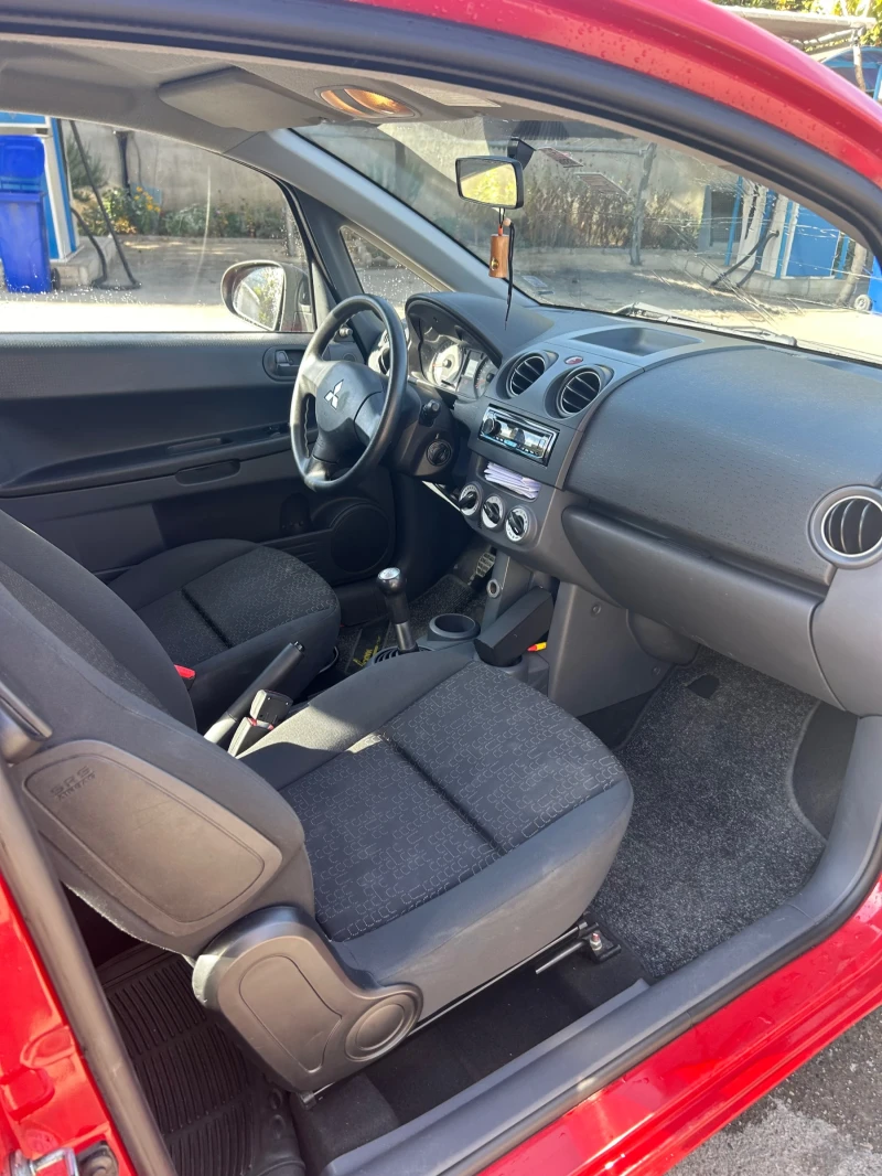 Mitsubishi Colt 1.1, снимка 16 - Автомобили и джипове - 47733715