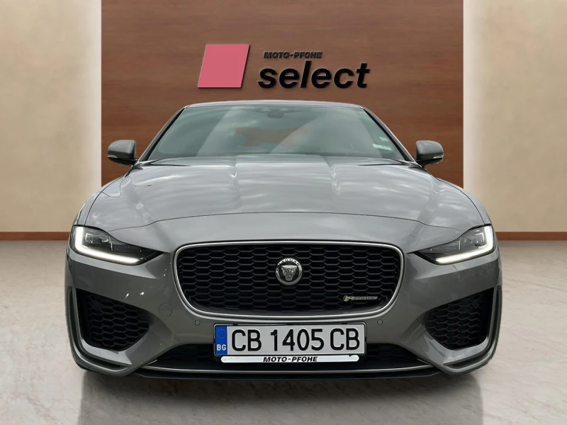 Jaguar XE 2.0 i, снимка 2 - Автомобили и джипове - 48287947