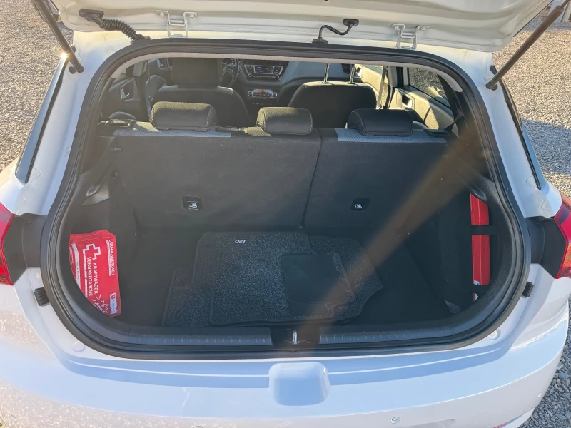 Hyundai I20 1.4 CRDI , снимка 15 - Автомобили и джипове - 52666483