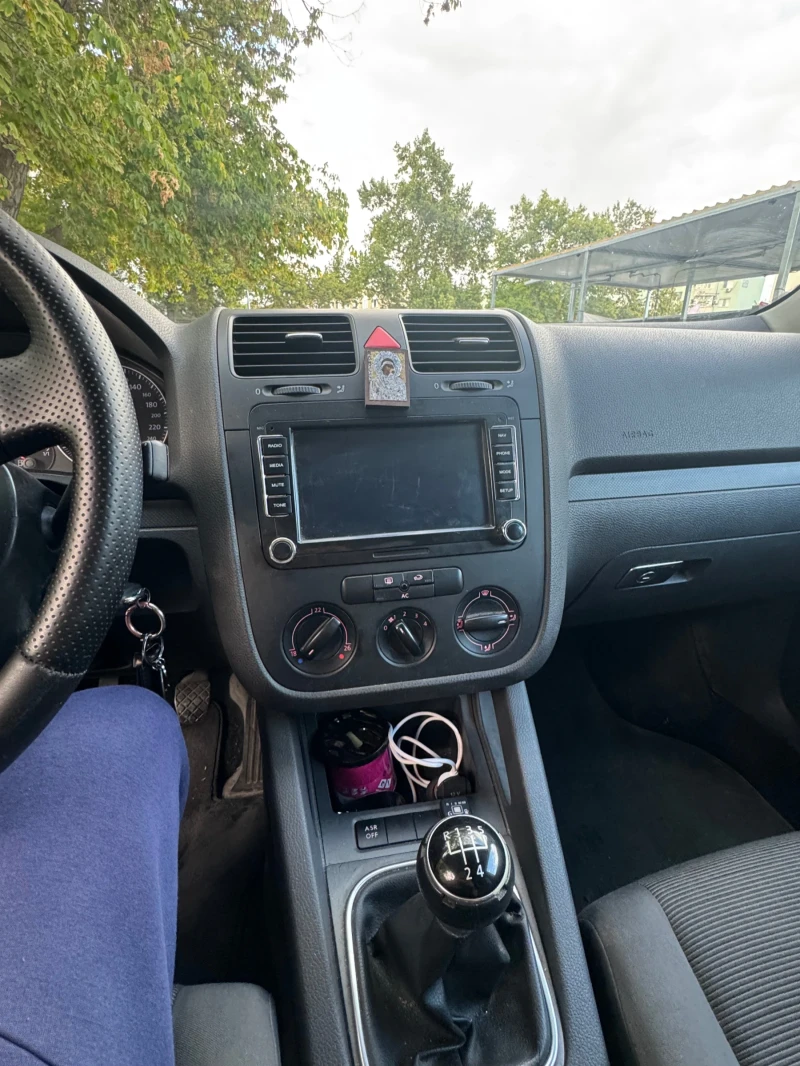 VW Golf, снимка 11 - Автомобили и джипове - 52859816