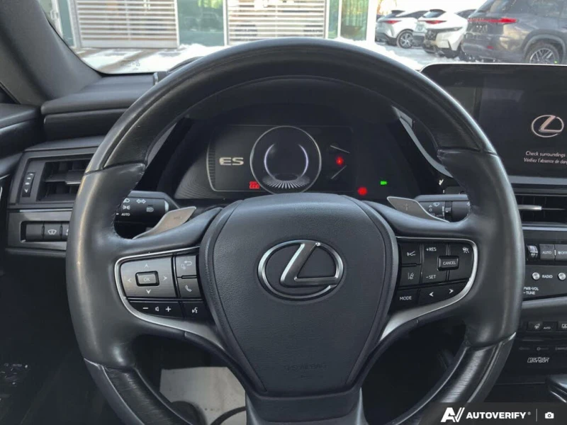 Lexus ES 350 Ultra Luxury * CARFAX * АвтоКредит * (ЦЕНА ДО БГ), снимка 9 - Автомобили и джипове - 53541229