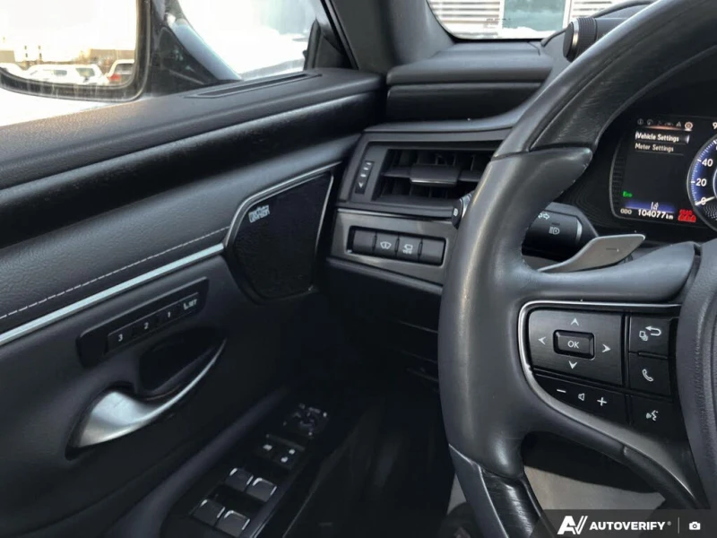 Lexus ES 350 Ultra Luxury * CARFAX * АвтоКредит * (ЦЕНА ДО БГ), снимка 11 - Автомобили и джипове - 53541229