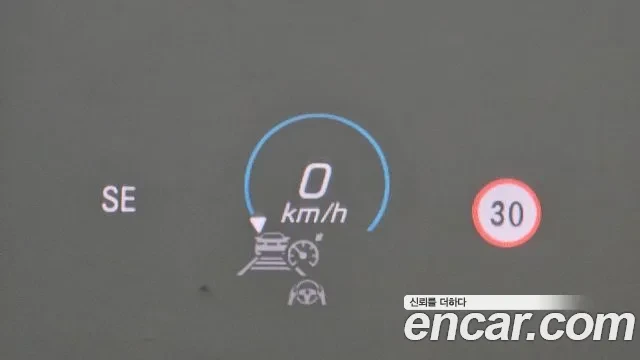 Mercedes-Benz E 220 4MATIC AMG Line, снимка 8 - Автомобили и джипове - 54459252