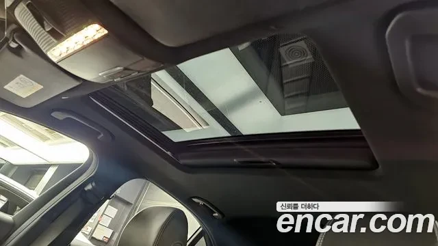 Mercedes-Benz E 220 4MATIC AMG Line, снимка 13 - Автомобили и джипове - 54459252