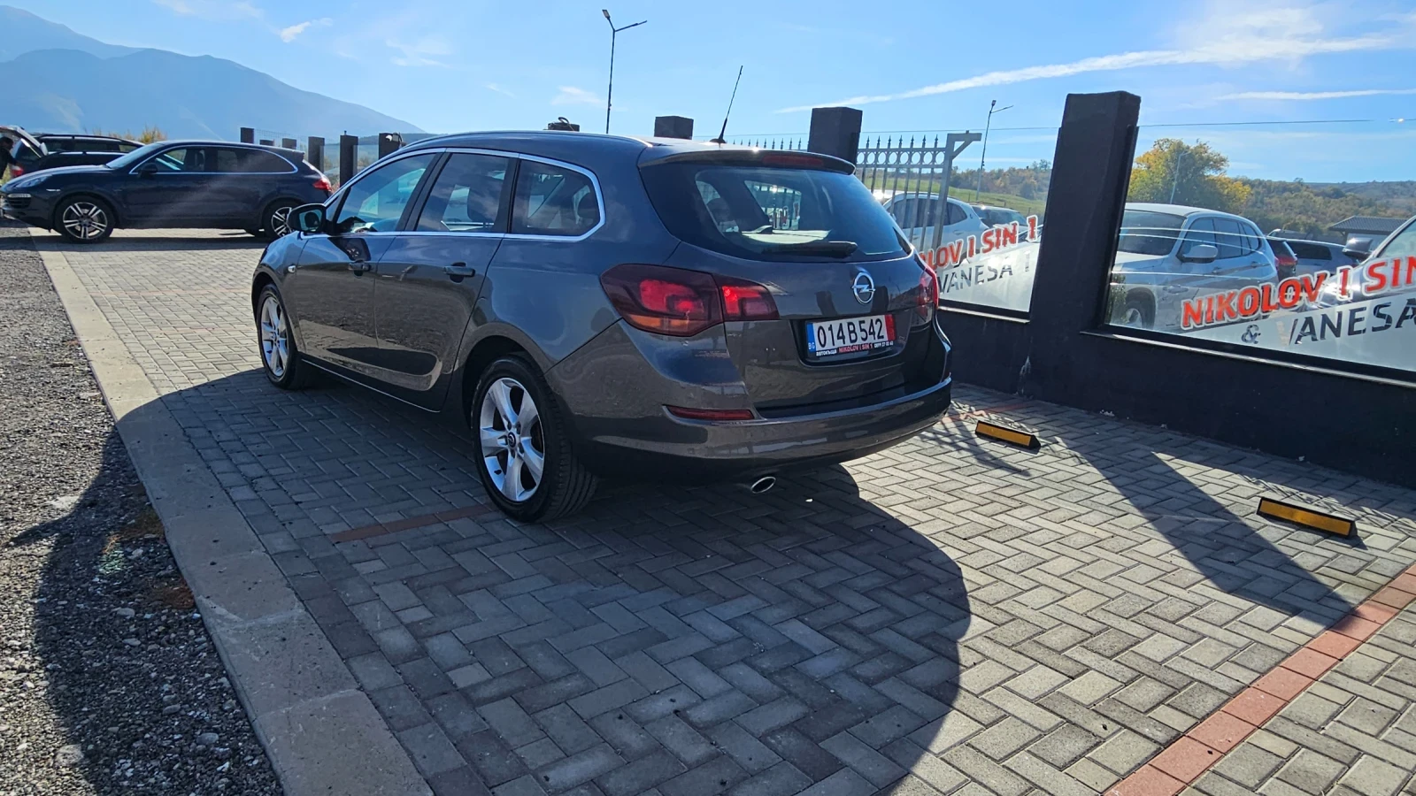 Opel Astra 2.0CDTI---165KC - изображение 3