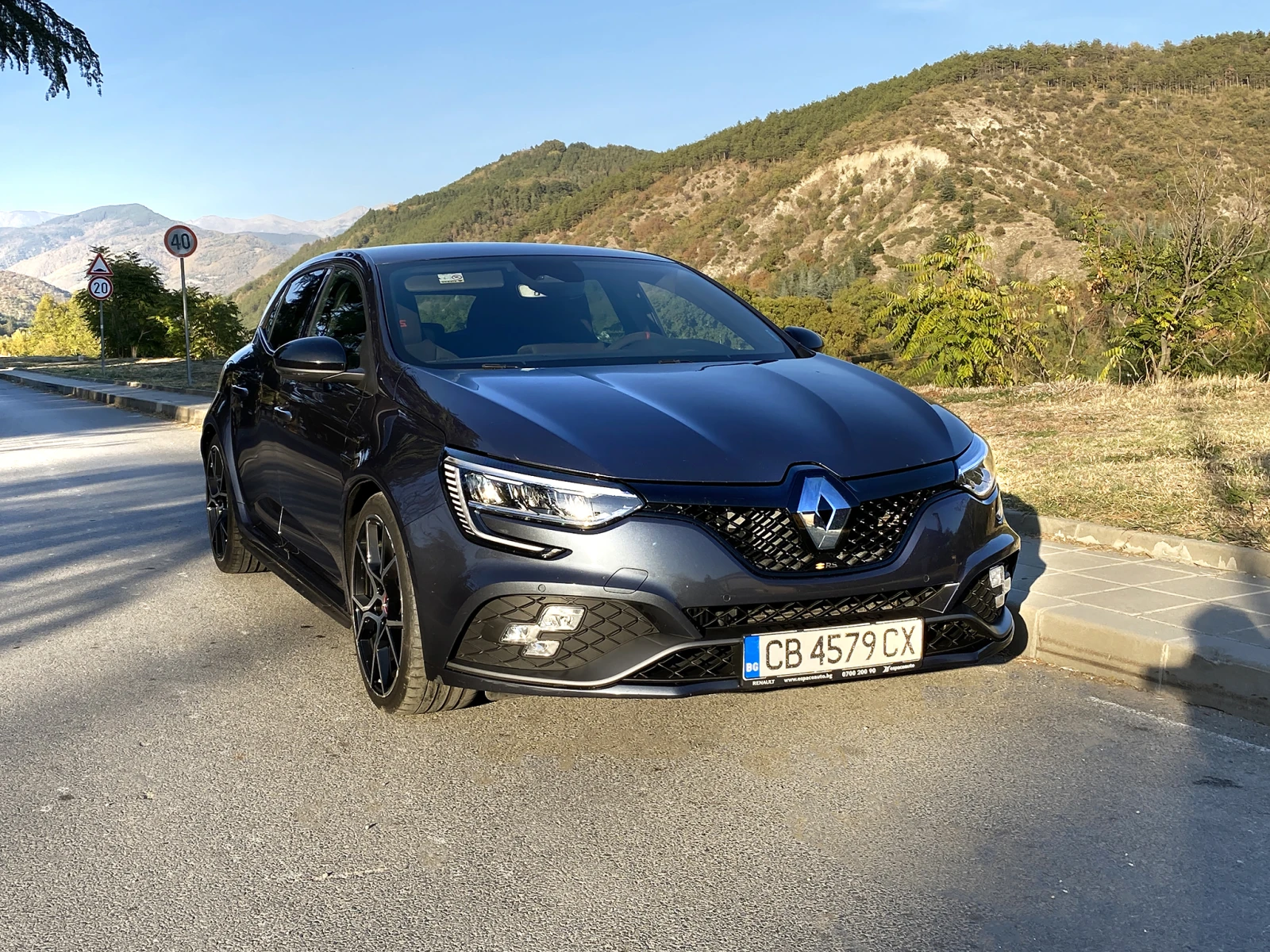 Renault Megane RS TROPHY - изображение 3