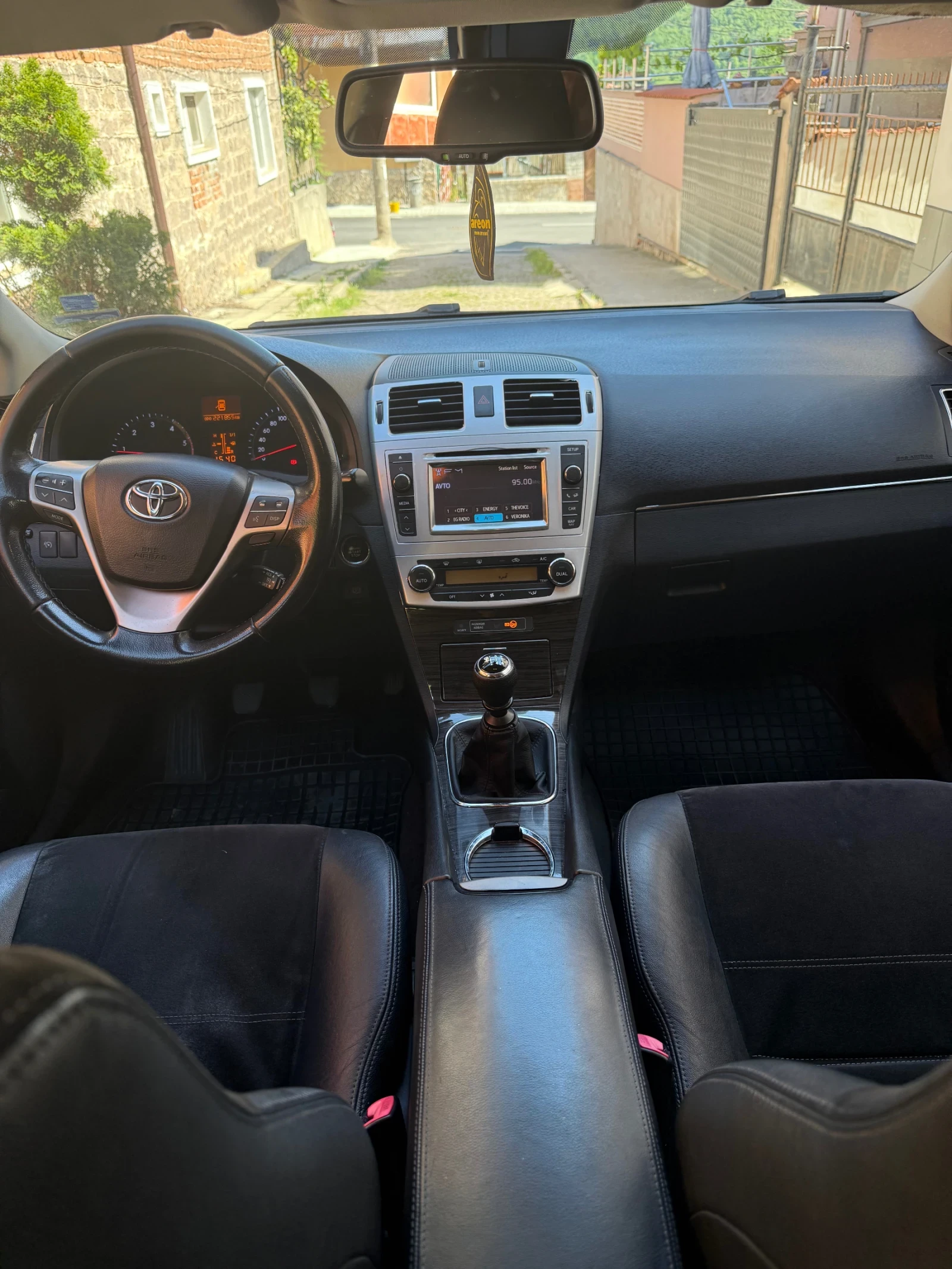 Toyota Avensis  - изображение 6