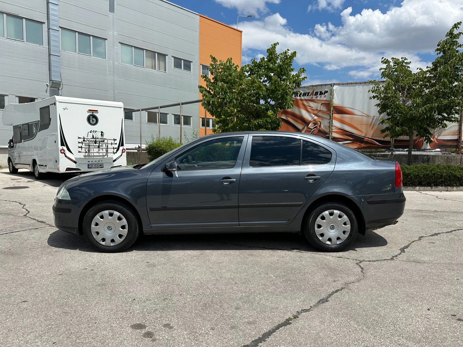 Skoda Octavia 1.6i 102 к.с. - изображение 2