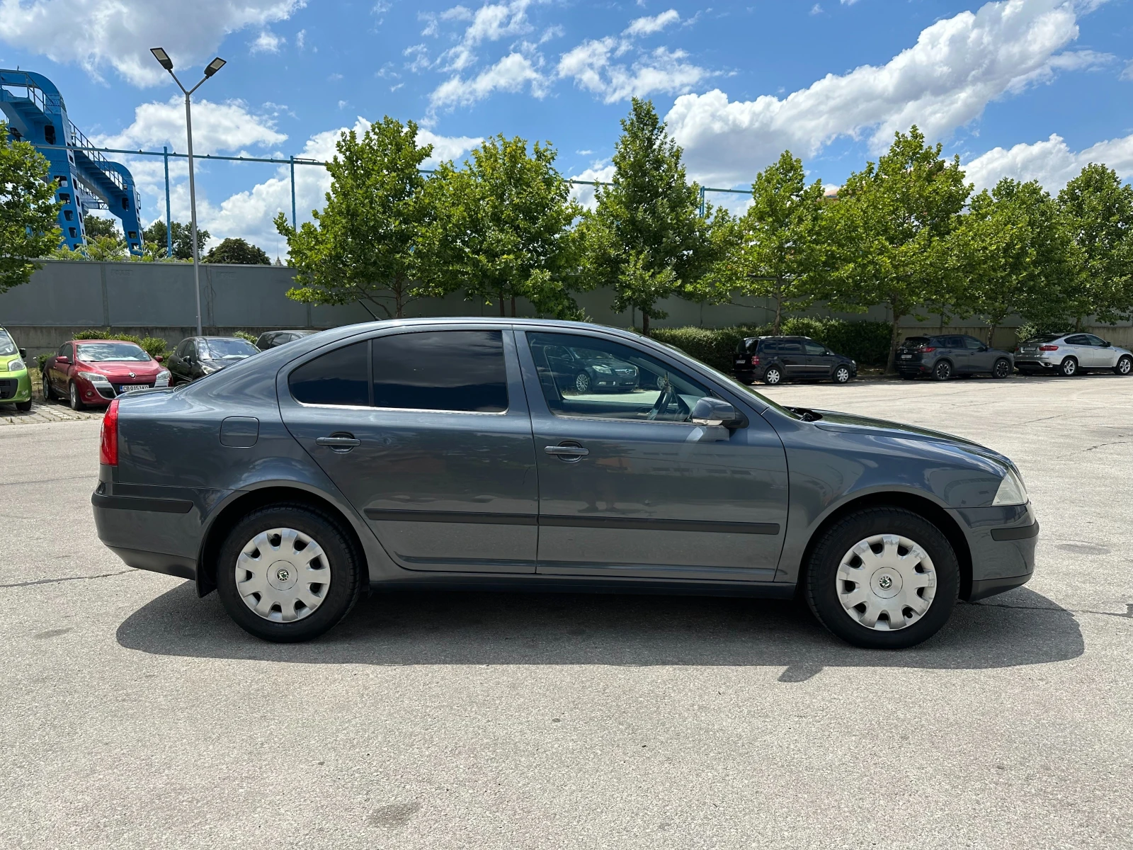 Skoda Octavia 1.6i 102 к.с. - изображение 5