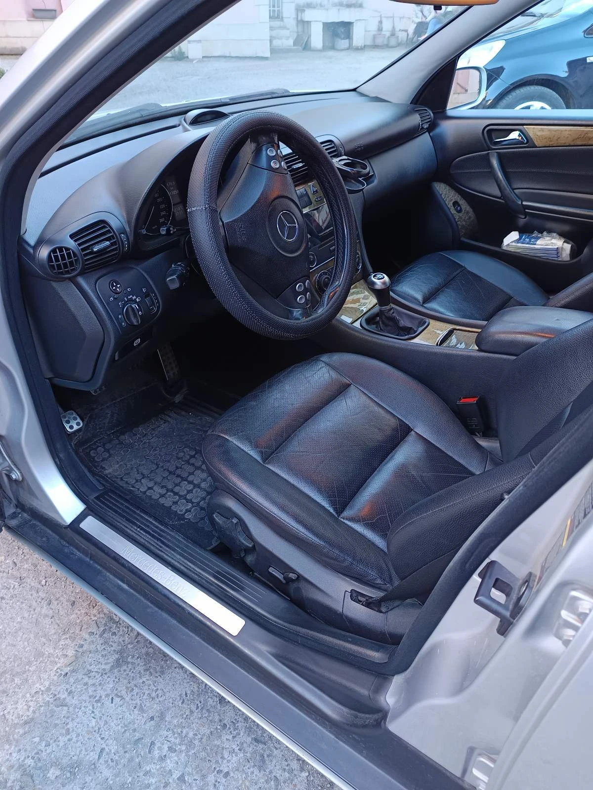 Mercedes-Benz C 200 kompresor - изображение 3