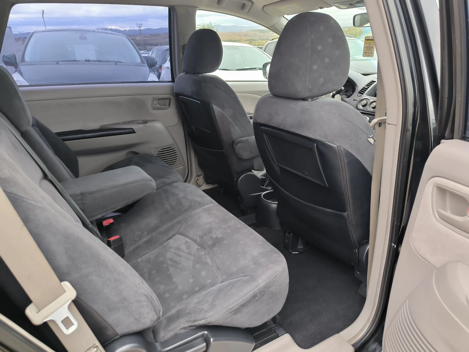 Mitsubishi Grandis 2.4i - изображение 10