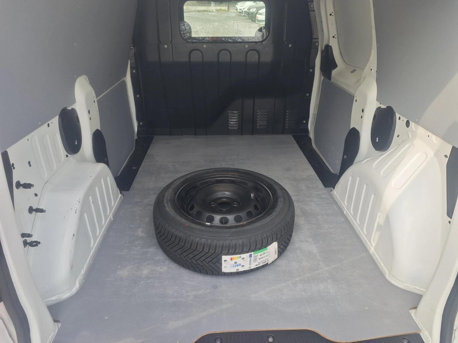 Dacia Dokker 1.5/95KC, снимка 15 - Автомобили и джипове - 53884425