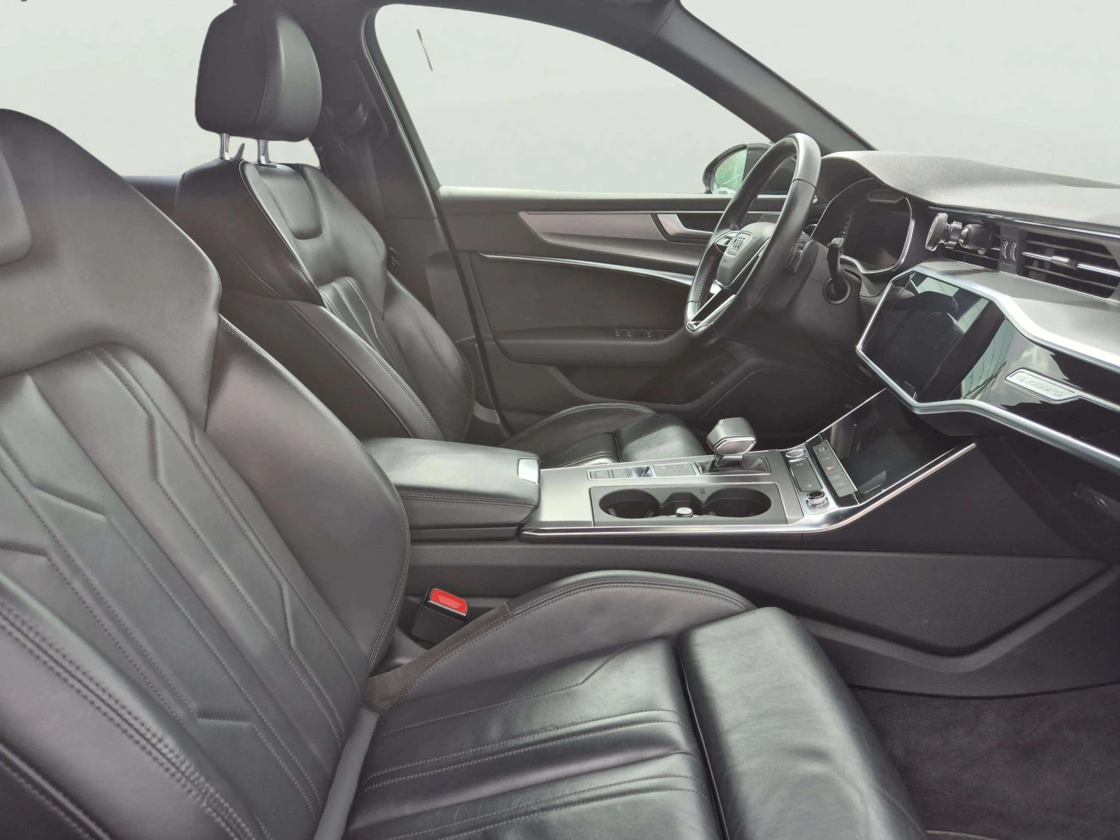 Audi A6 3.0 D, снимка 10 - Автомобили и джипове - 54108387