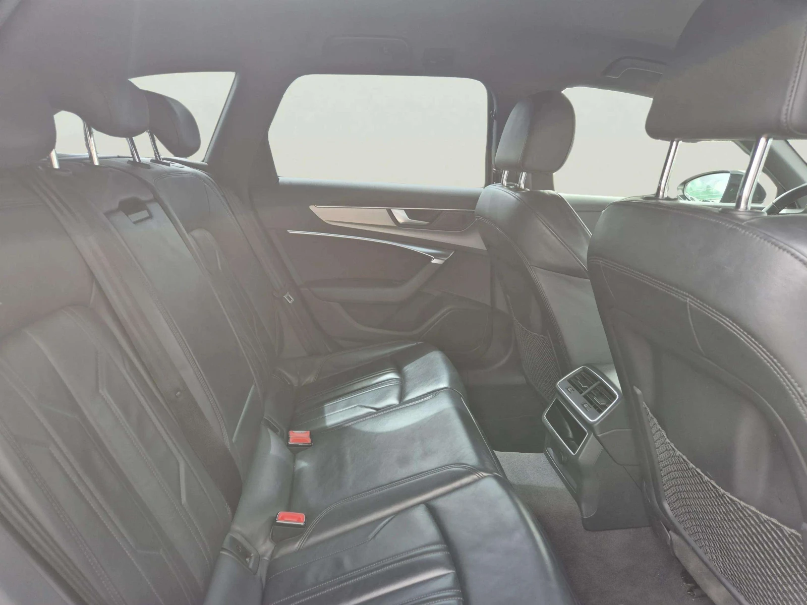 Audi A6 3.0 D, снимка 9 - Автомобили и джипове - 54108387