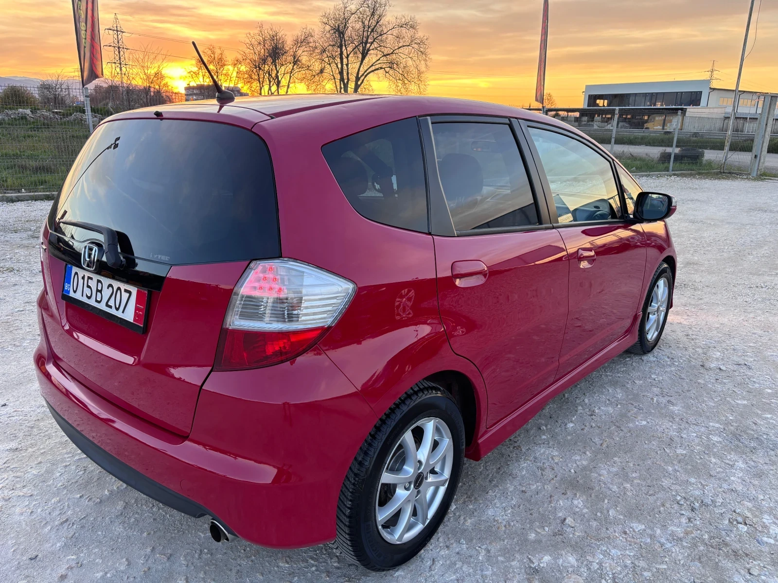 Honda Jazz 1.4 100k.c Автоматик, снимка 4 - Автомобили и джипове - 54117721