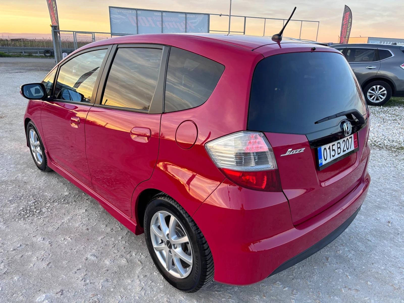 Honda Jazz 1.4 100k.c Автоматик, снимка 3 - Автомобили и джипове - 54117721