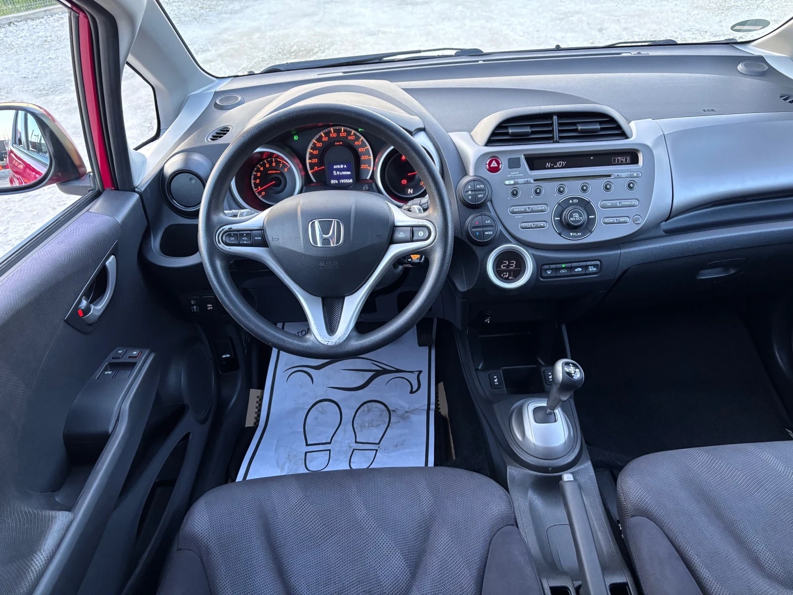 Honda Jazz 1.4 100k.c Автоматик, снимка 7 - Автомобили и джипове - 54117721