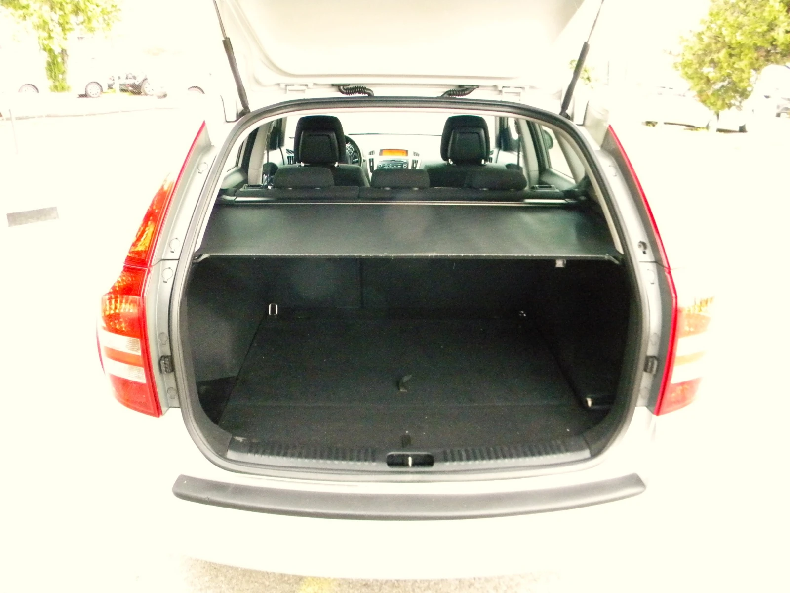 Kia Ceed 1.6-КАТО НОВА* EURO4, снимка 8 - Автомобили и джипове - 54190437