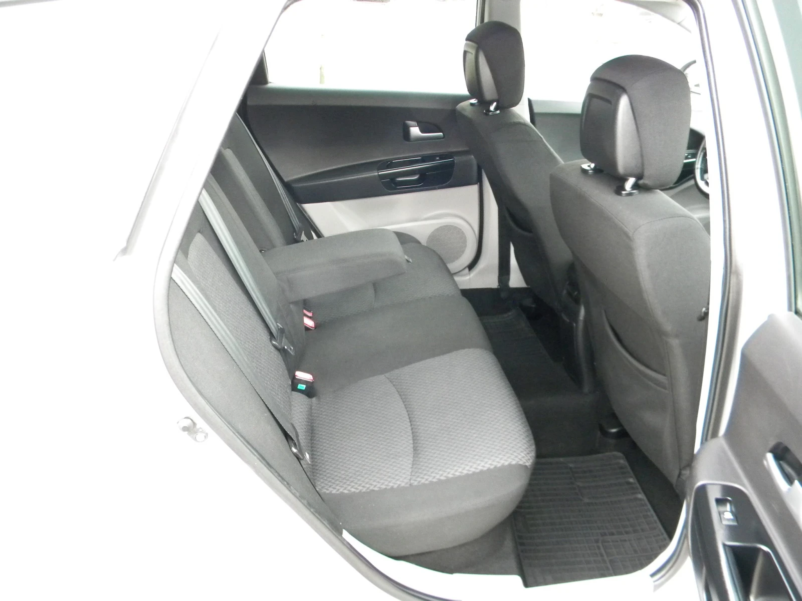 Kia Ceed 1.6-КАТО НОВА* EURO4, снимка 12 - Автомобили и джипове - 54190437