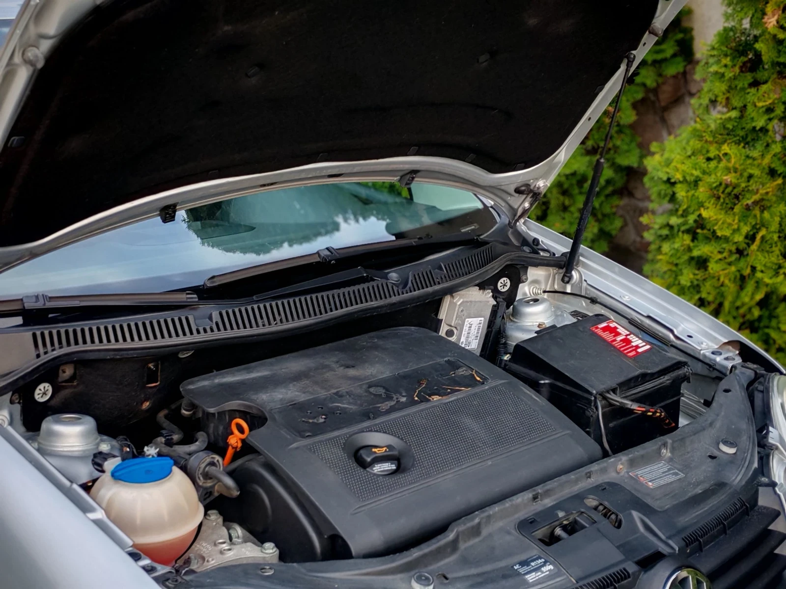 VW Polo 1.4I 16V(75)* АВТОМАТИК* FAMILY* НОВ ВНОС* , снимка 16 - Автомобили и джипове - 54195628