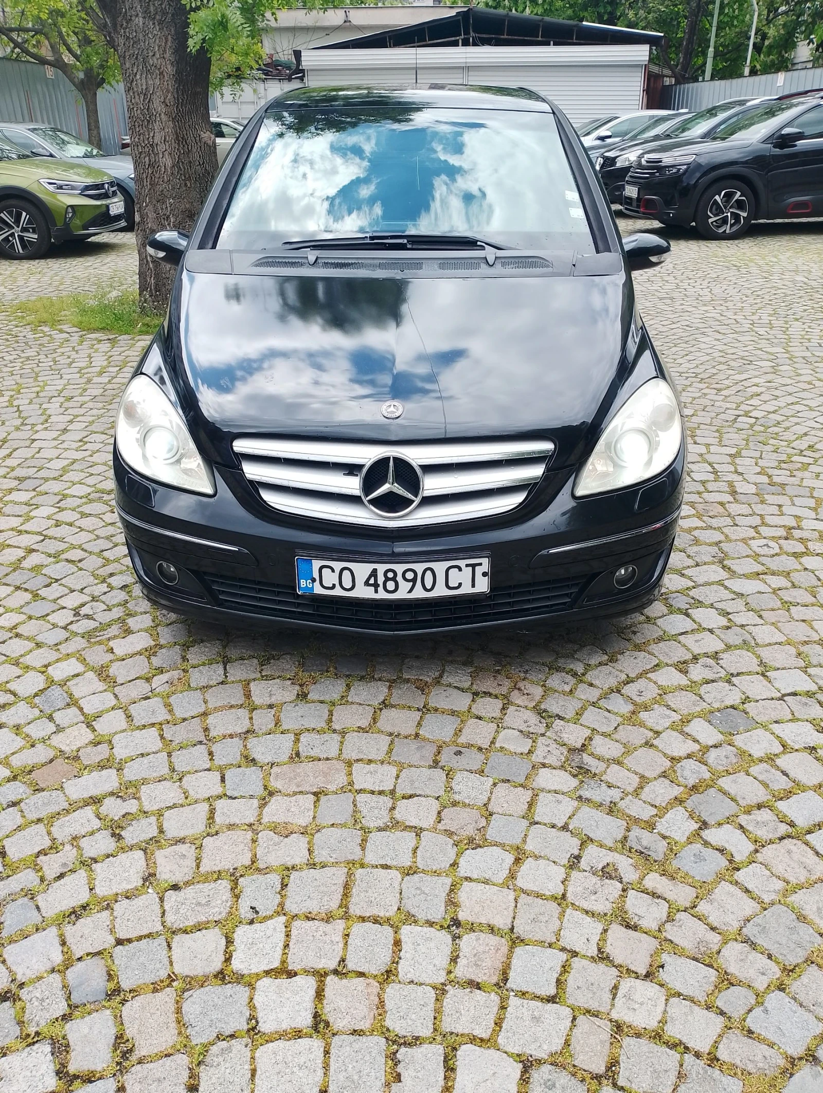 Mercedes-Benz B 200