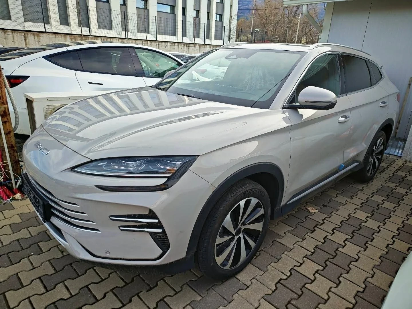 BYD Seal U DM-i Comfort, 26, 6KWh, 130km само на ток, FULL, снимка 12 - Автомобили и джипове - 54478800