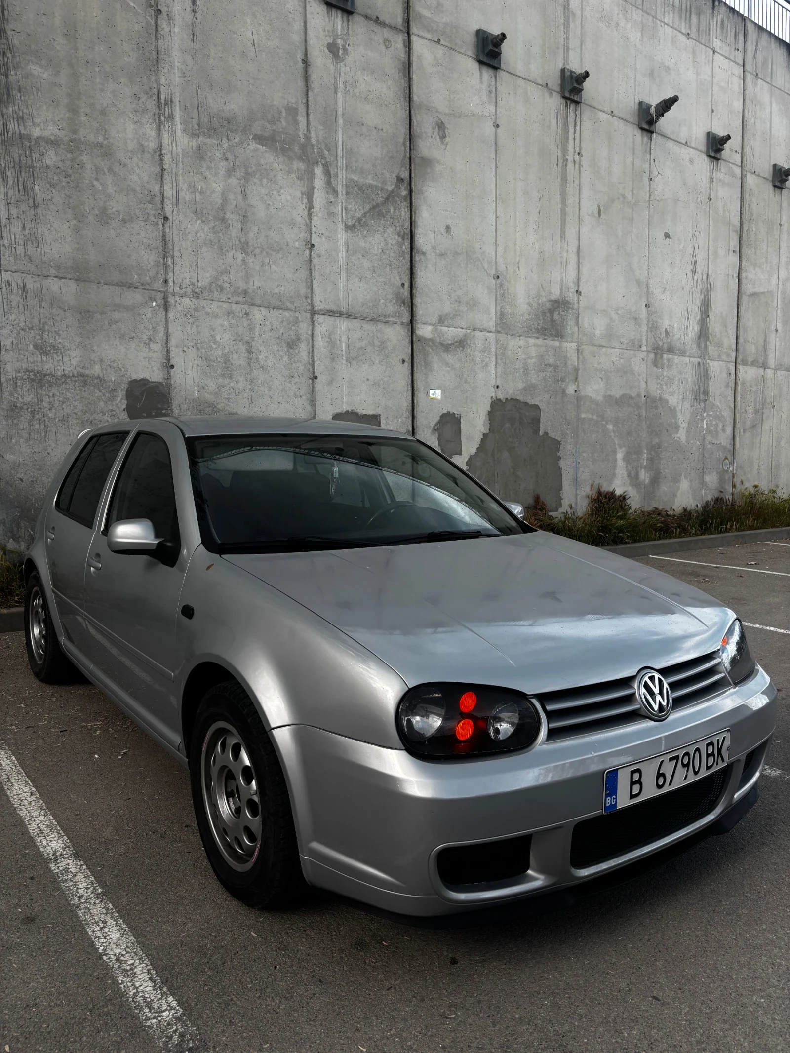 VW Golf, снимка 2 - Автомобили и джипове - 54607533