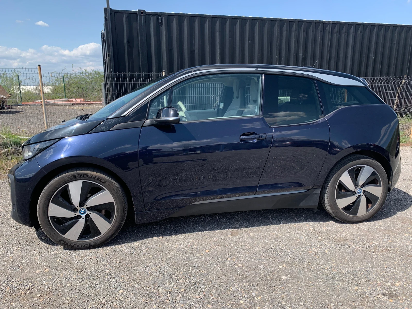 BMW i3 120Аh/PRO-NAV.ПОДГРЕВ.СЕРВ.ИСТОРИЯ БМВ, снимка 4 - Автомобили и джипове - 54638107