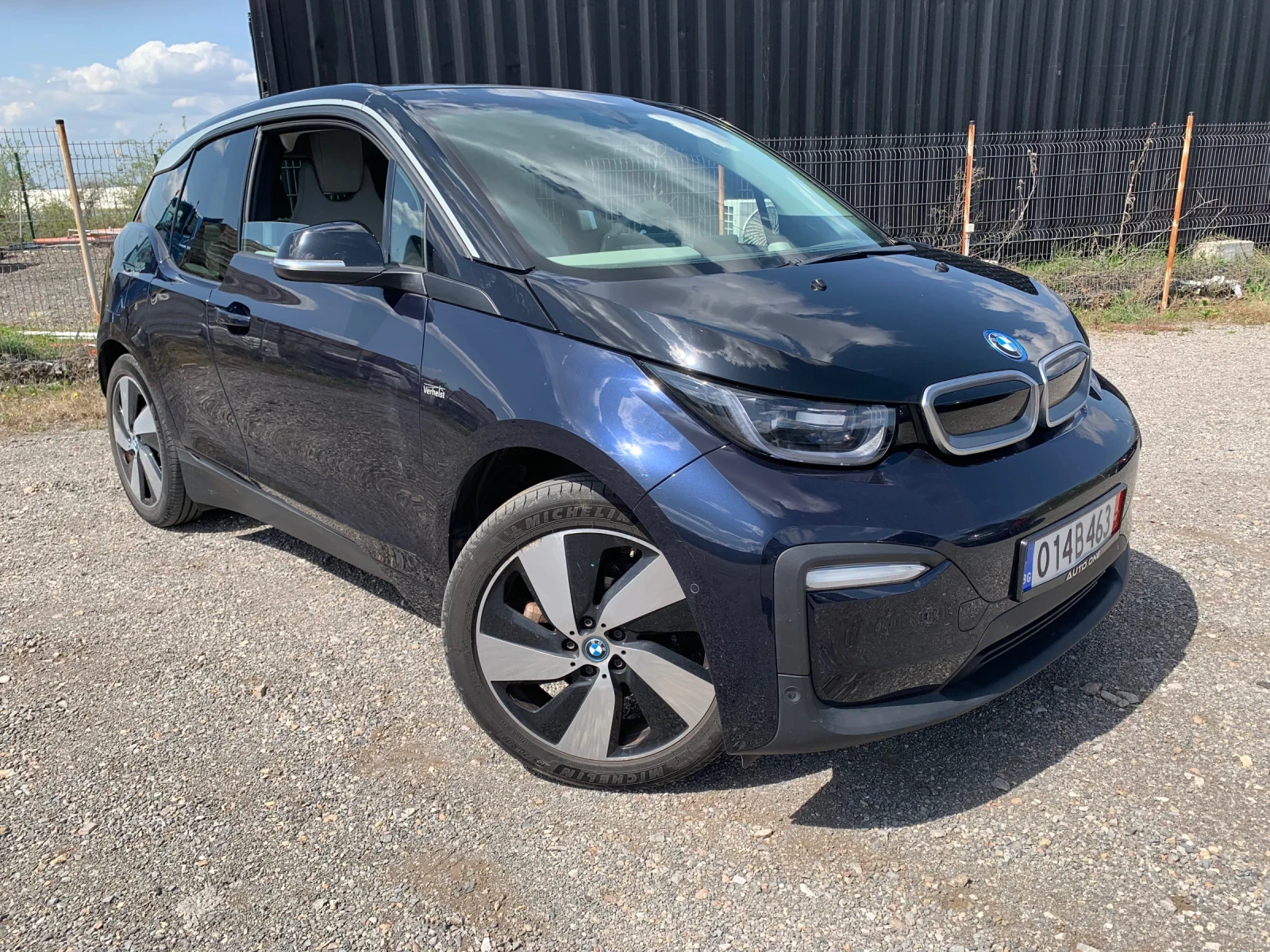 BMW i3 120Аh/PRO-NAV.ПОДГРЕВ.СЕРВ.ИСТОРИЯ БМВ, снимка 3 - Автомобили и джипове - 54638107