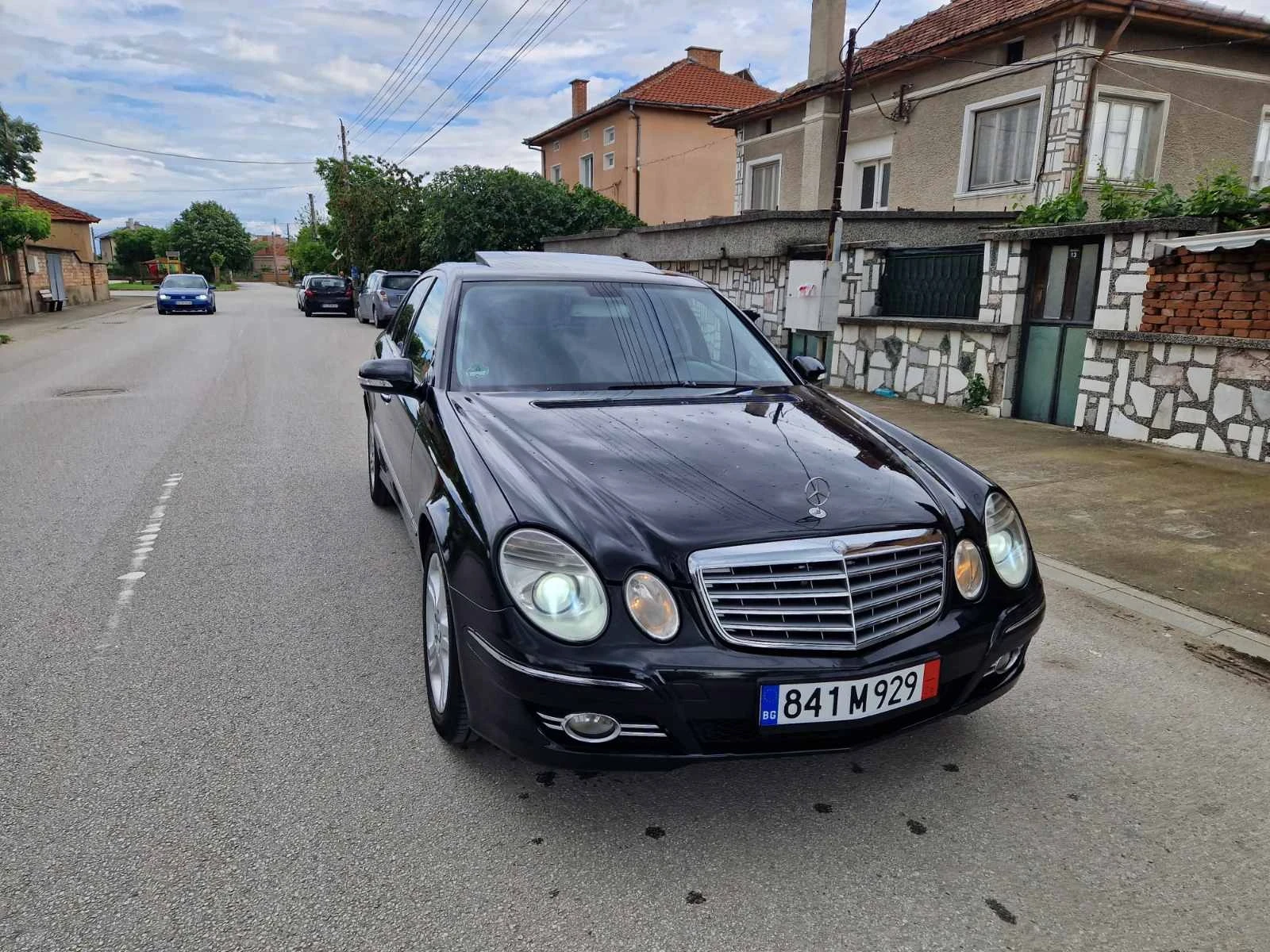 Mercedes-Benz E 220 AVANTGARDE, снимка 2 - Автомобили и джипове - 54652827