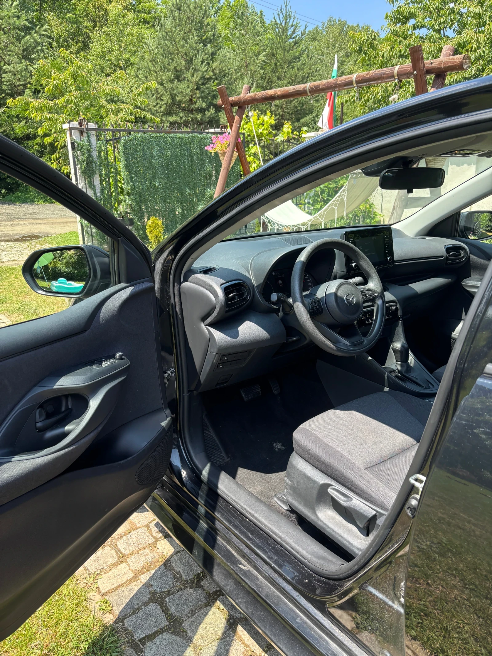 Toyota Yaris 1.5 Hybrid 116 к.с. 42200КМ!!! APPLE CARPLAY, снимка 12 - Автомобили и джипове - 55067948