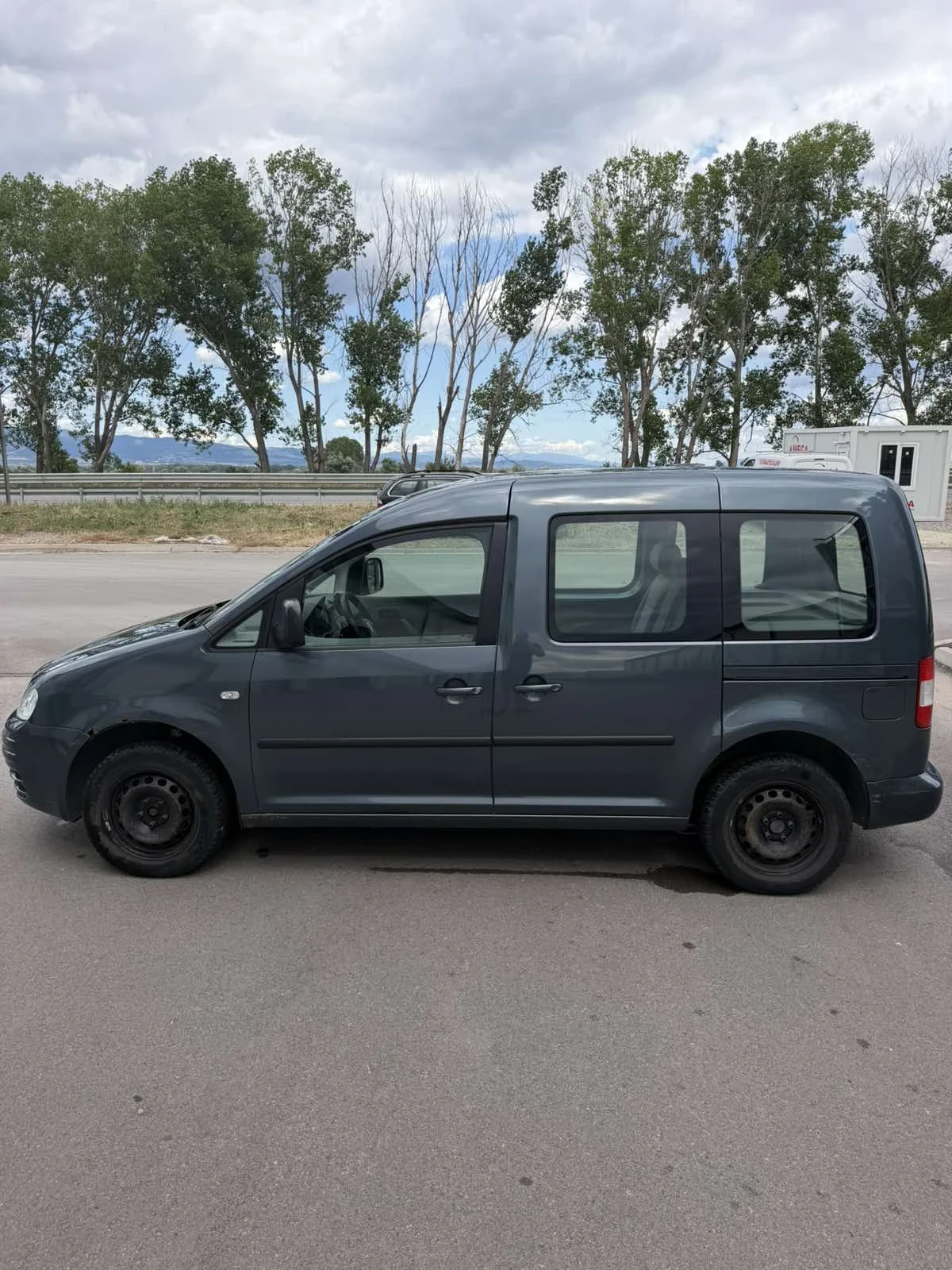VW Caddy 1, 6, снимка 2 - Автомобили и джипове - 55247768
