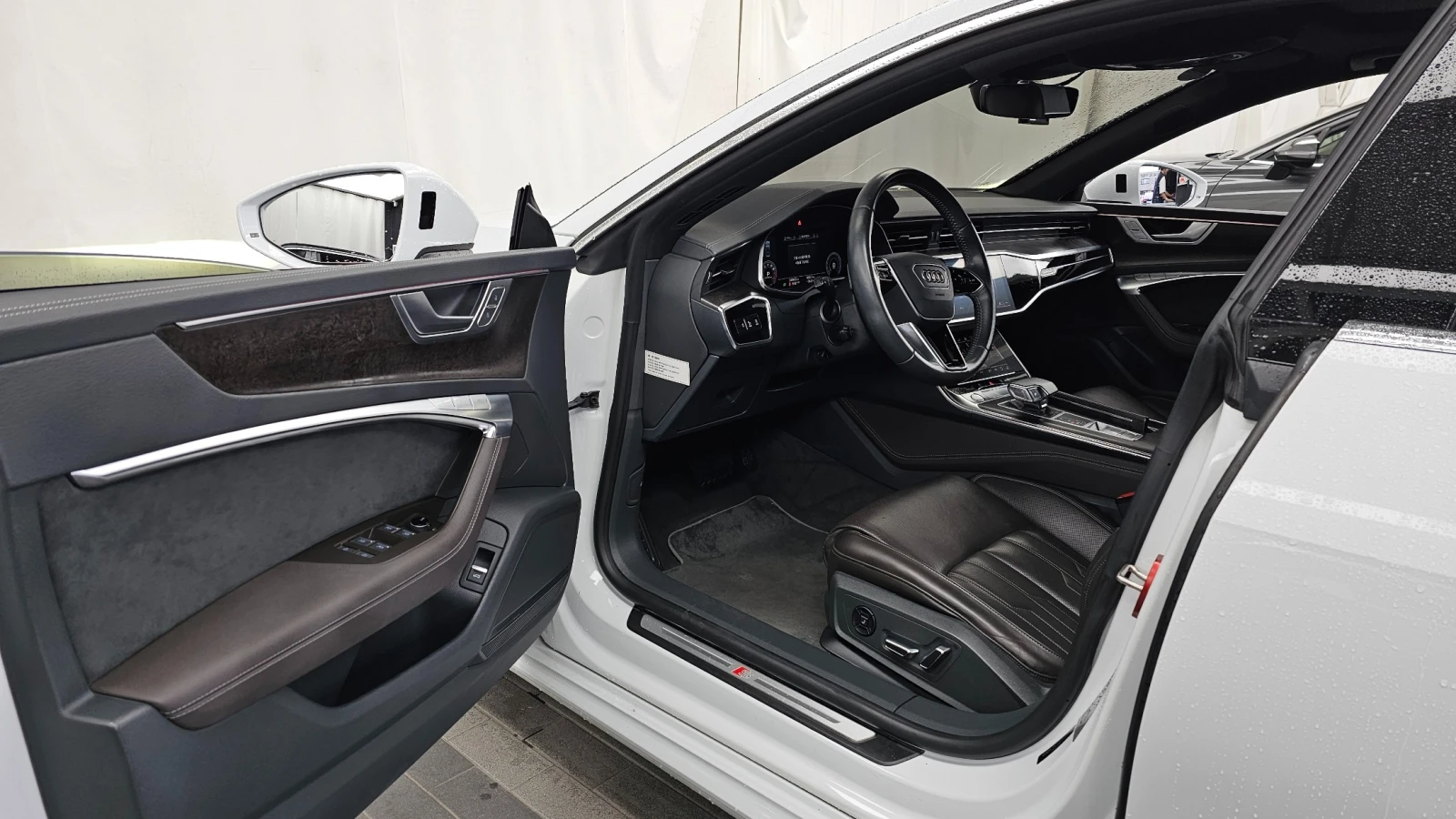 Audi A7 3.0 55TFSI Quattro Premium , снимка 9 - Автомобили и джипове - 55403525