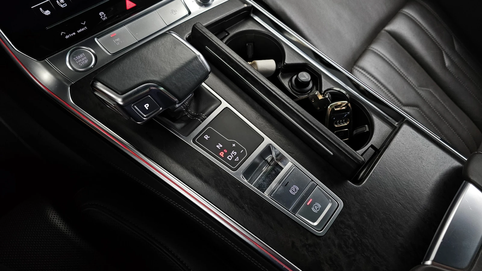 Audi A7 3.0 55TFSI Quattro Premium , снимка 8 - Автомобили и джипове - 55403525