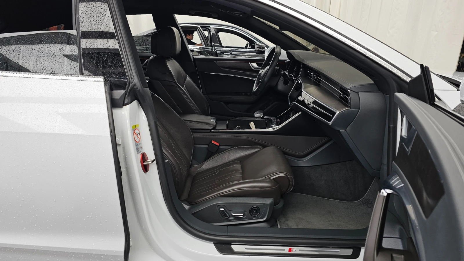 Audi A7 3.0 55TFSI Quattro Premium , снимка 10 - Автомобили и джипове - 55403525