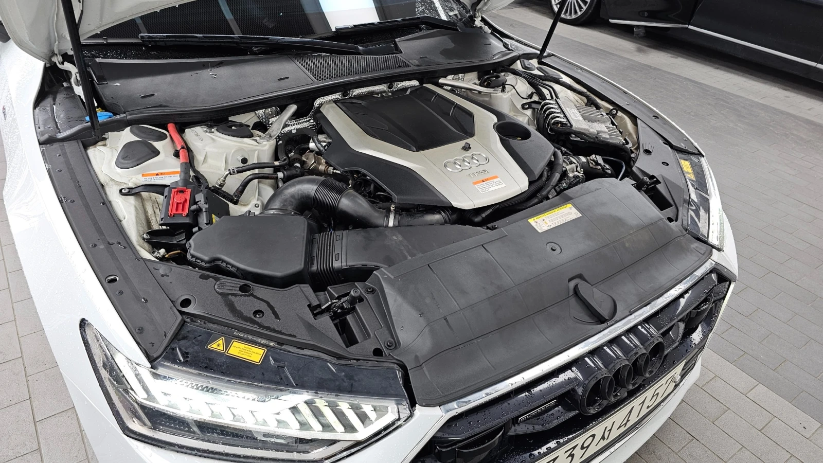 Audi A7 3.0 55TFSI Quattro Premium , снимка 5 - Автомобили и джипове - 55403525