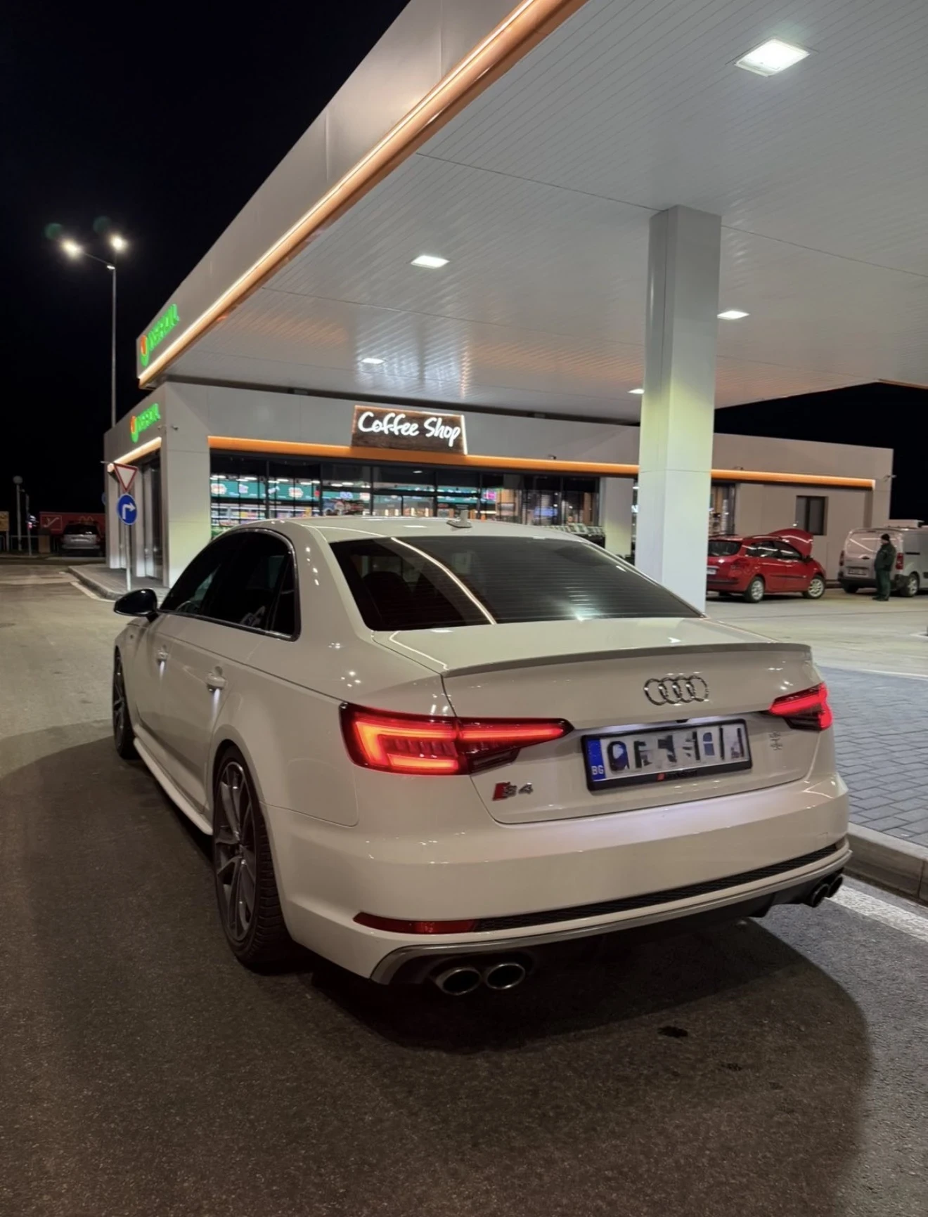 Audi S4, снимка 7 - Автомобили и джипове - 55421890