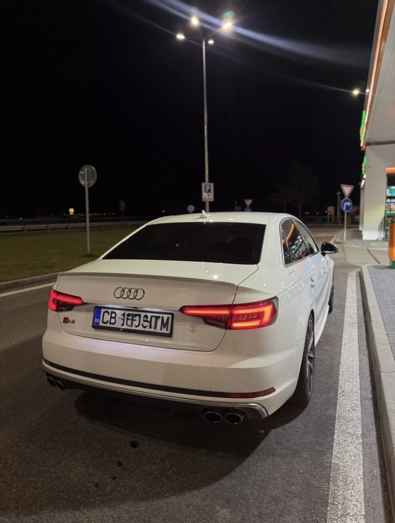 Audi S4, снимка 8 - Автомобили и джипове - 55421890