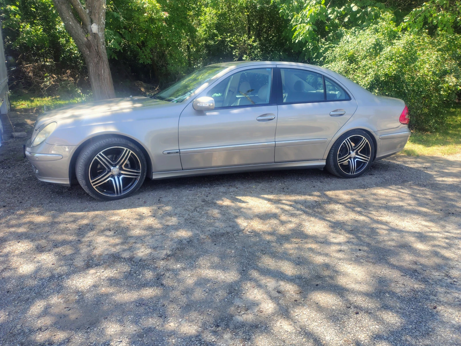 Mercedes-Benz E 270 2, 7cdi 177k.c, снимка 4 - Автомобили и джипове - 55542080
