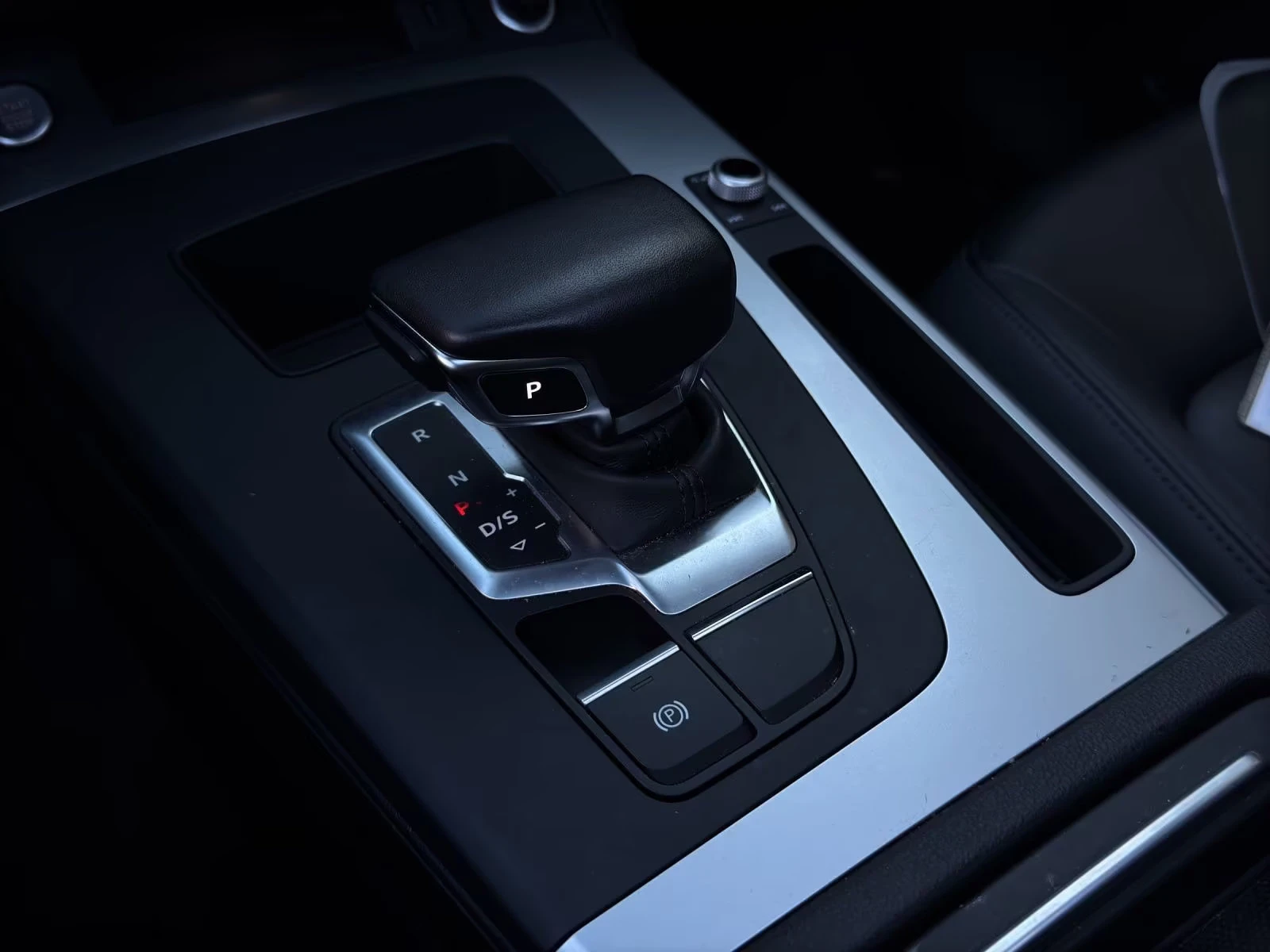 Audi 60 40TFSI/265HP/S-LINE/PANO/MEMO/360/KLESS/783z, снимка 12 - Автомобили и джипове - 55691903
