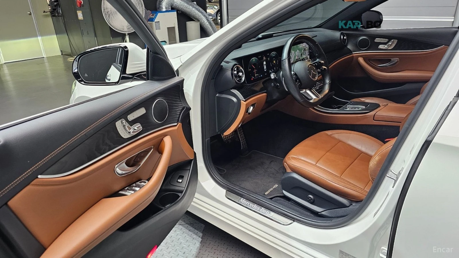 Mercedes-Benz E 220 4MATIC* AMG* ����* �������* ������* BURMASTER* PAN | Mobile.bg � ����������� 10