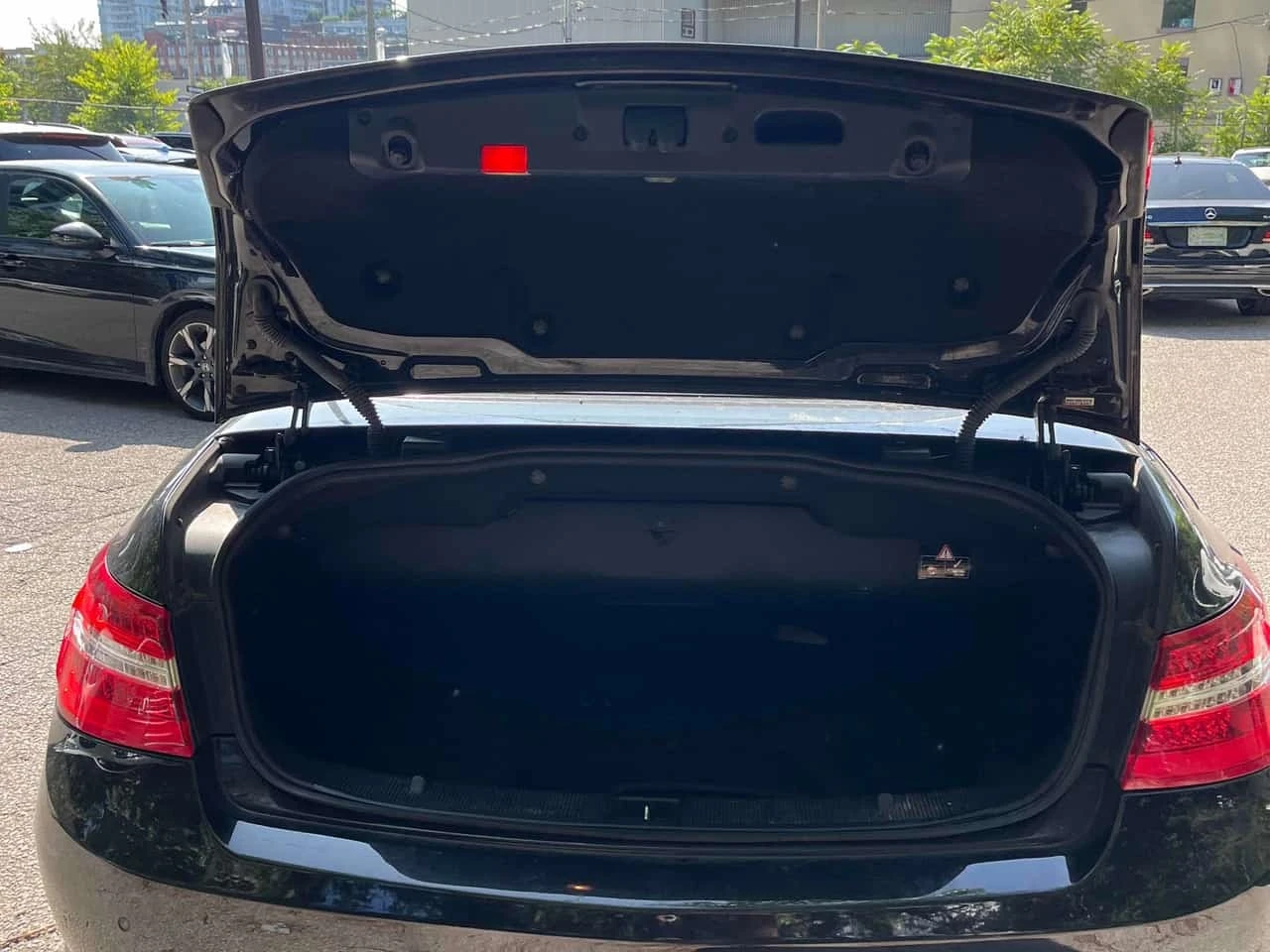 Mercedes-Benz E 350 * CARFAX * �� ���������������� �� �������� *  | Mobile.bg � ����������� 12