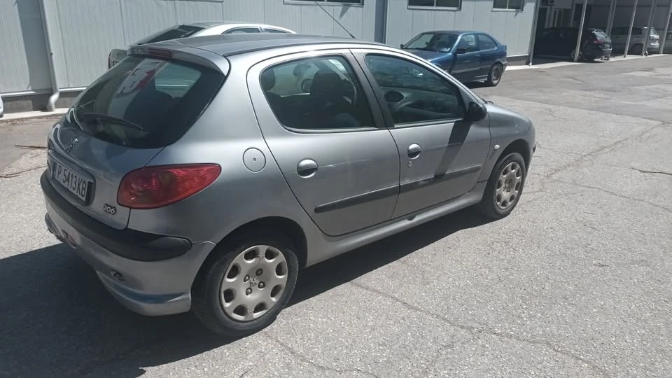 Peugeot 206 1.6, снимка 2 - Автомобили и джипове - 56575880