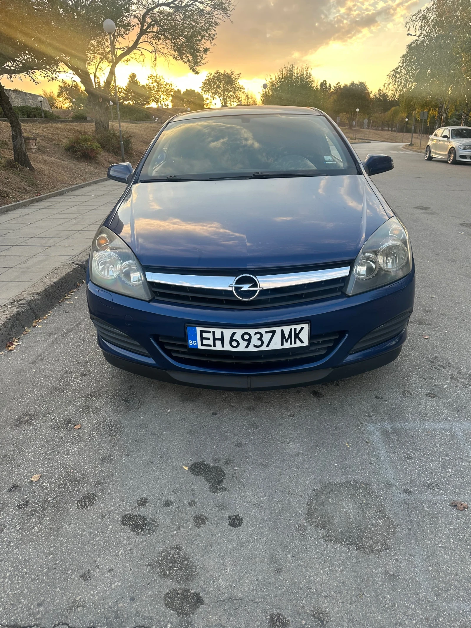 Opel Astra 1.9Gtc, снимка 3 - Автомобили и джипове - 56638091