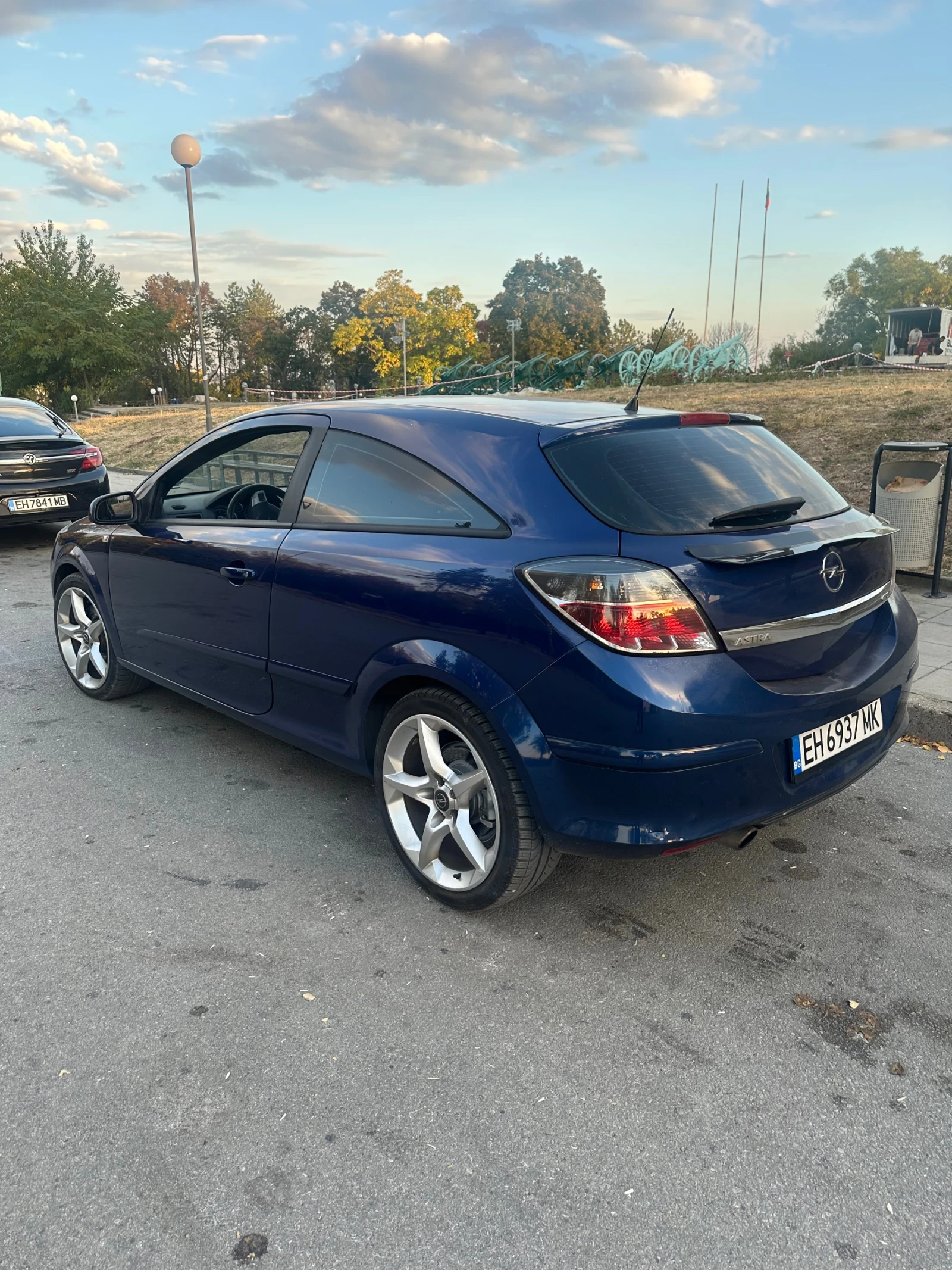Opel Astra 1.9Gtc, снимка 6 - Автомобили и джипове - 56638091