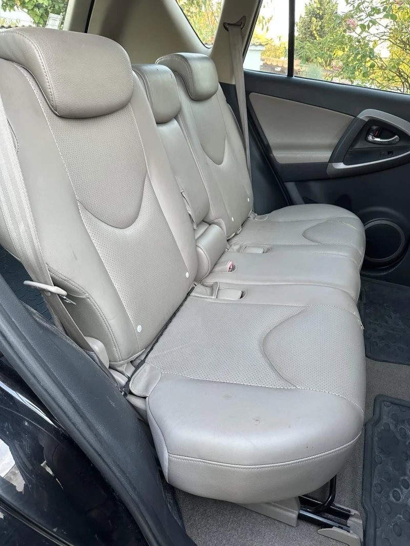Toyota Rav4, снимка 13 - Автомобили и джипове - 52256764