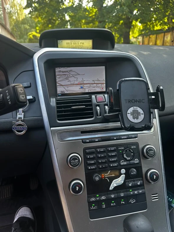 Volvo XC60 2.4 D5 - изображение 5