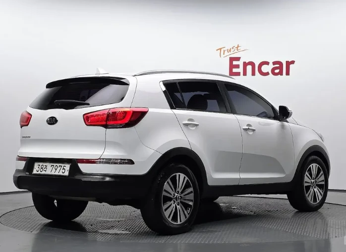 Kia Sportage 2.0 CRDi 4WD - изображение 2