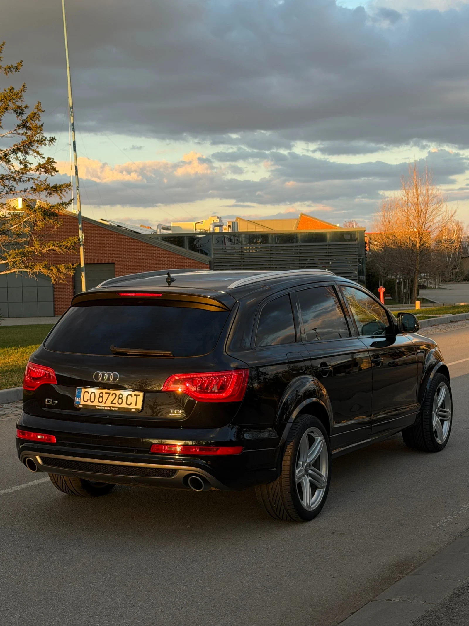 Audi Q7 3.0tdi 245 BOSE SideAssist НОВА Ambient, снимка 4 - Автомобили и джипове - 53832999